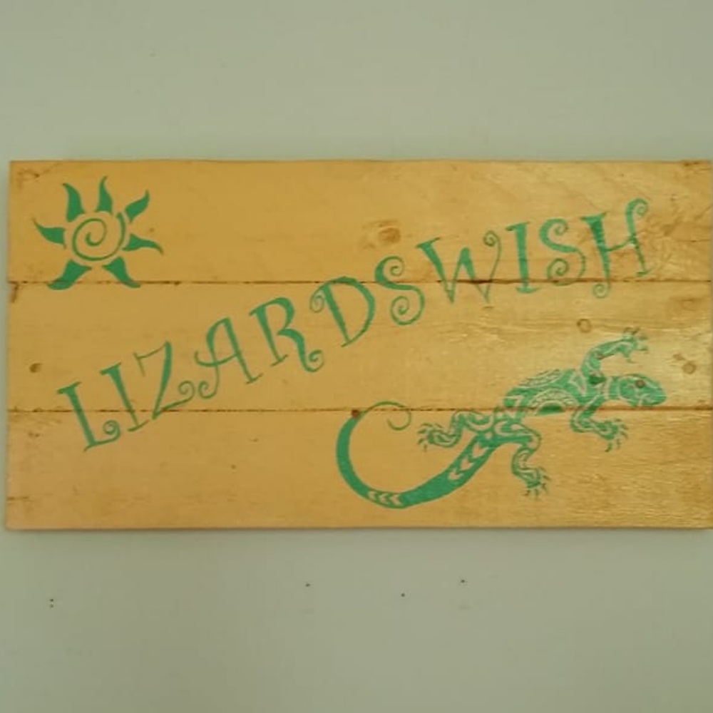 Meet your Posher, Eliza